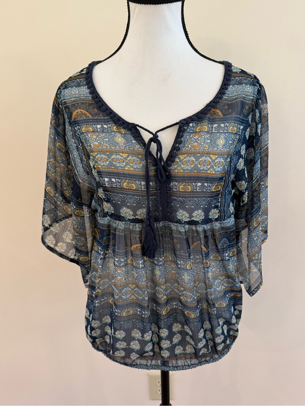Suzy Shier - Sheer Navy Patterned Tie-Neck Women’s Top size XS